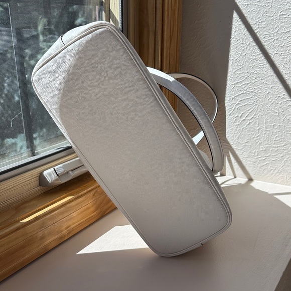 Coach Outlet Gallery Tote Bag in Ivory Chalk - Picture 12 of 12